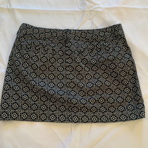 Old Navy Black and White Print Mini Skirt Size 10 - Picture 1 of 8